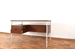 Dänischer Mid-Century Modern Teak Schreibtisch, 1970er