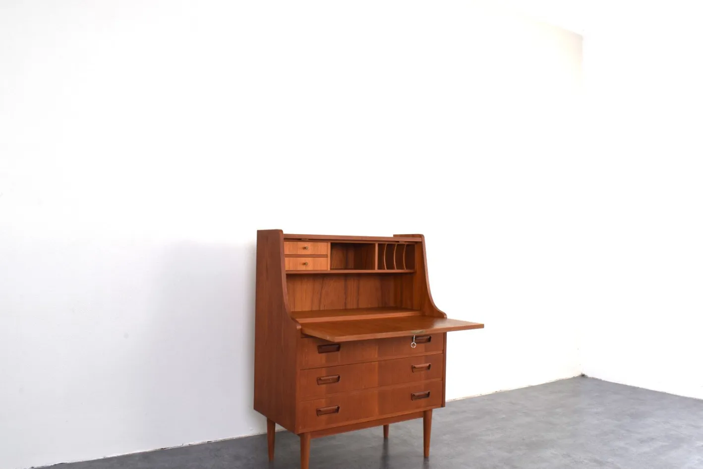 Dänischer Mid-Century Modern Teak Sekretär von Gunnar Nielsen für Tibergaard, 1960er