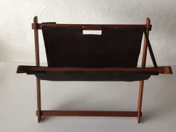 Dänischer Mid-Century Modern Zeitschriftenhalter aus Teak & Wildleder
