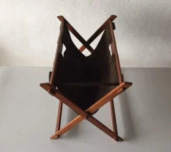 Dänischer Mid-Century Modern Zeitschriftenhalter aus Teak & Wildleder
