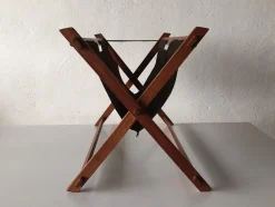 Dänischer Mid-Century Modern Zeitschriftenhalter aus Teak & Wildleder