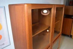 Dänischer Teakholz-Vitrinenschrank von Kollund Möbler, 1970er Jahre