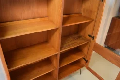 Dänischer Teakholz-Vitrinenschrank von Kollund Möbler, 1970er Jahre