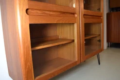 Dänischer Teakholz-Vitrinenschrank von Kollund Möbler, 1970er Jahre