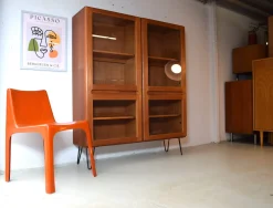 Dänischer Teakholz-Vitrinenschrank von Kollund Möbler, 1970er Jahre