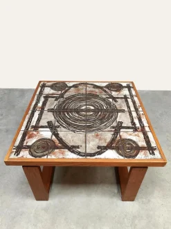 Dänischer Vintage Beistelltisch aus Keramik & Teak, 1970er