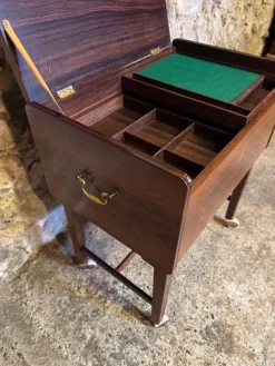 Dänischer Vintage Nähtisch, 1950er
