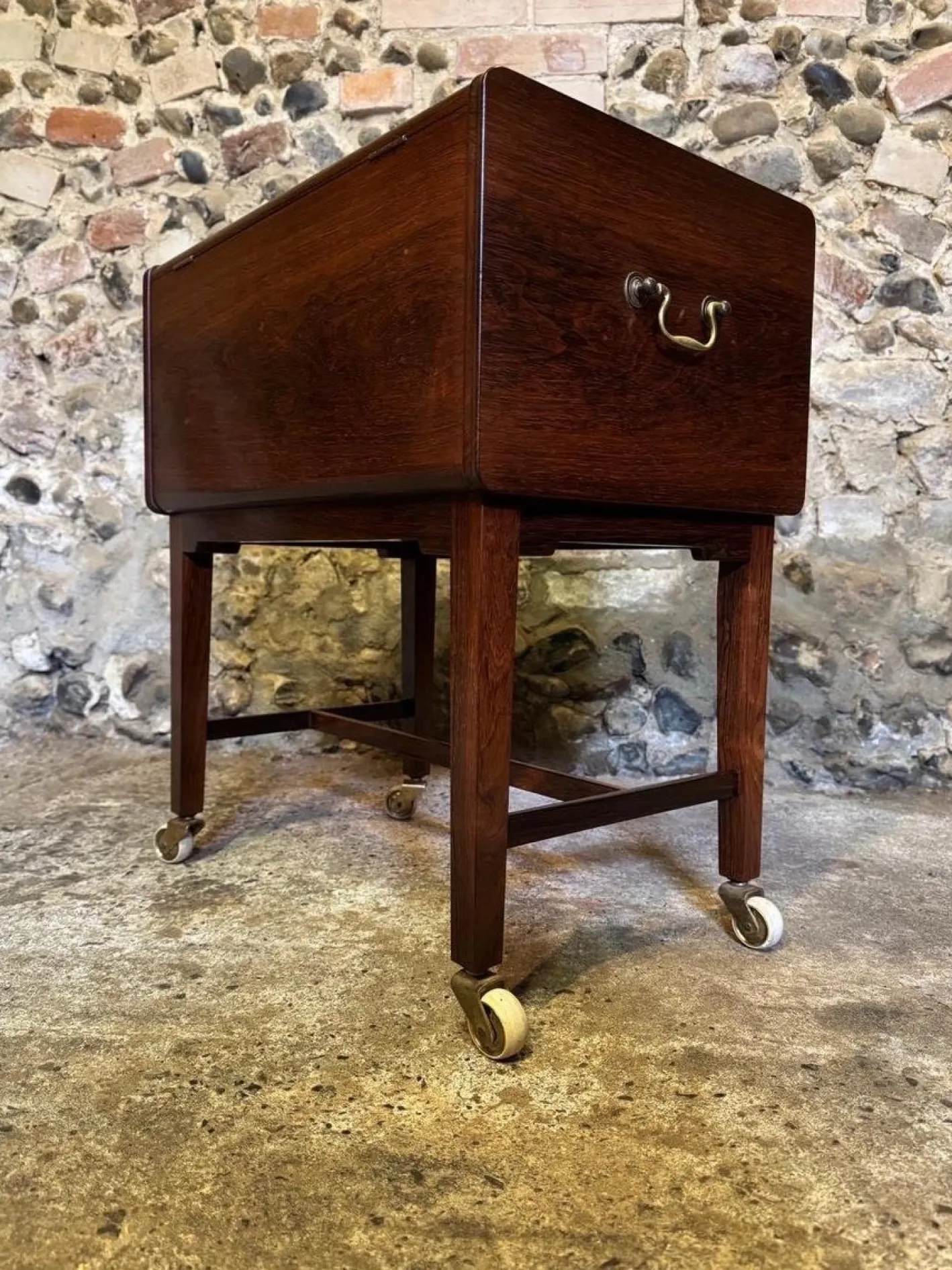 Dänischer Vintage Nähtisch, 1950er