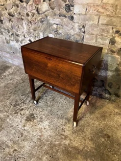Dänischer Vintage Nähtisch, 1950er