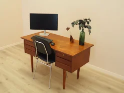 Dänischer Vintage Schreibtisch aus Teak, 1970er