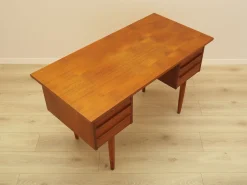Dänischer Vintage Schreibtisch aus Teak, 1970er