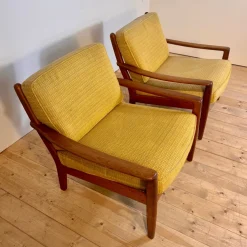 Dänische Sessel mit Gestell aus Teak, 1960er, 2er Set