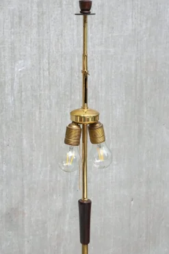 Dänische Skulpturale Dreibein Stehlampe aus Buche, Messing & Leinen von Fog & Mørup, 1960er