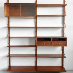 Dänisches Mid-Century Royal Wandregal von Poul Cadovius, 1950er