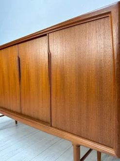 Dänisches Mid-Century Teak Highboard von Axel Christensen für Aco Møbler, 1960er