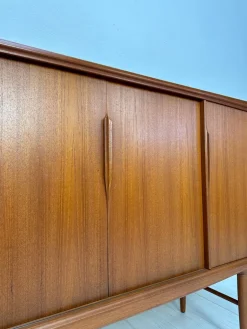 Dänisches Mid-Century Teak Highboard von Axel Christensen für Aco Møbler, 1960er