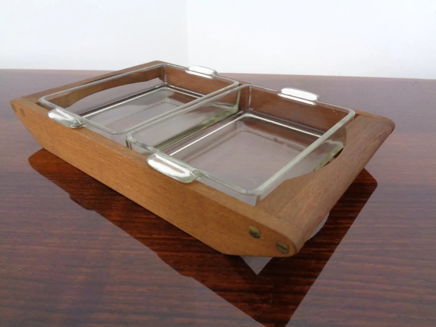 Dänisches Siam Teak Tablett mit Glasschalen von Artiform, 1960er, 2er Set