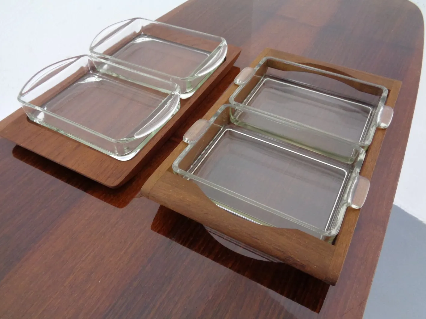 Dänisches Siam Teak Tablett mit Glasschalen von Artiform, 1960er, 2er Set