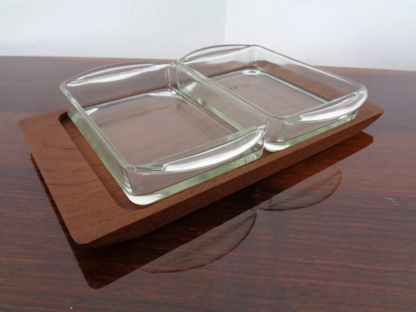 Dänisches Siam Teak Tablett mit Glasschalen von Artiform, 1960er, 2er Set