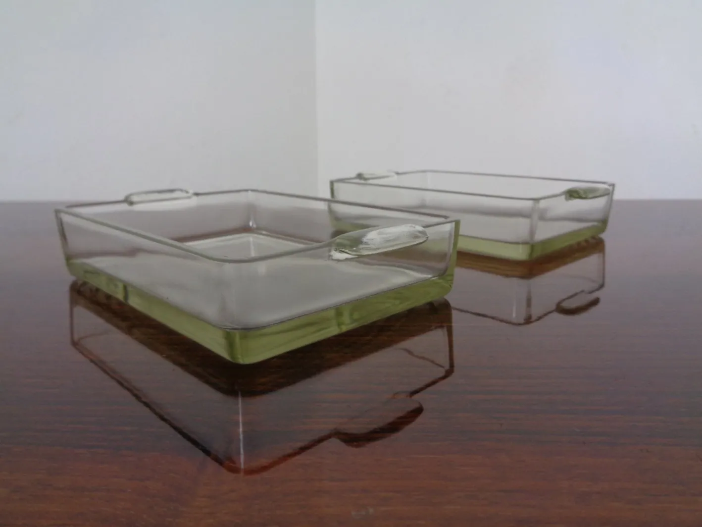 Dänisches Siam Teak Tablett mit Glasschalen von Artiform, 1960er, 2er Set