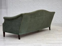 Dänisches 3-Sitzer Sofa in Grünem Möbel Velours, 1960er