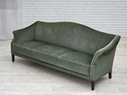 Dänisches 3-Sitzer Sofa in Grünem Möbel Velours, 1960er