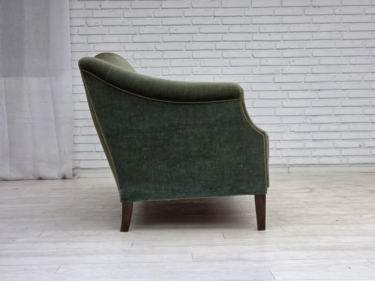 Dänisches 3-Sitzer Sofa in Grünem Möbel Velours, 1960er