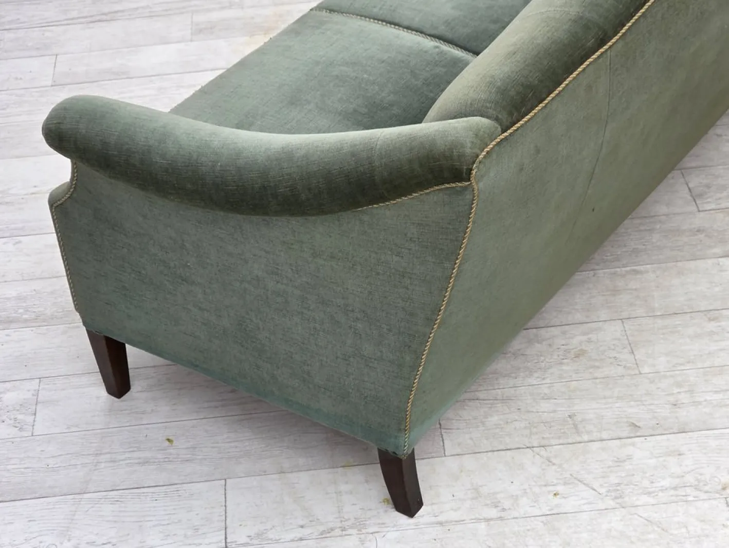 Dänisches 3-Sitzer Sofa in Grünem Möbel Velours, 1960er