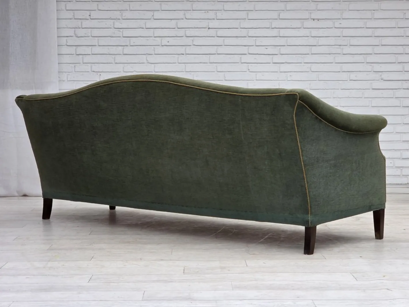 Dänisches 3-Sitzer Sofa in Grünem Möbel Velours, 1960er