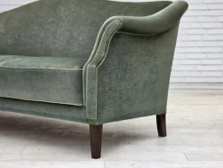 Dänisches 3-Sitzer Sofa in Grünem Möbel Velours, 1960er