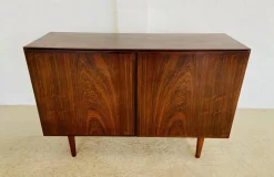 Dänisches Vintage Palisander Sideboard von Gunni Omann, 1960er