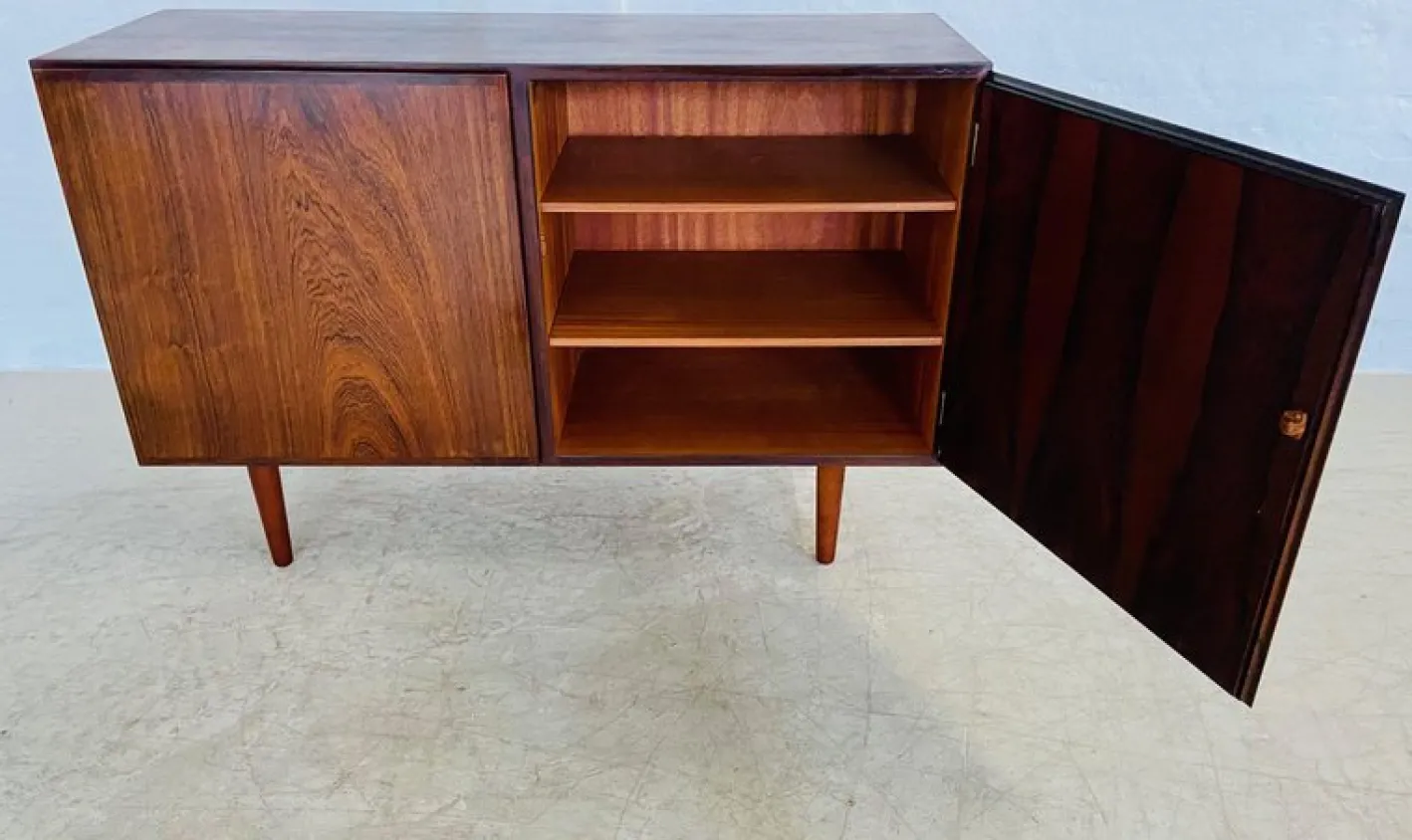 Dänisches Vintage Palisander Sideboard von Gunni Omann, 1960er