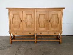 Dänisches Vintage Sideboard aus Eiche von Henning Kjærnulf, 1960er