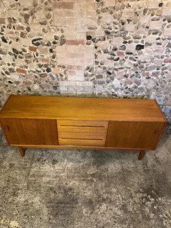Dänisches Vintage Sideboard aus Teak von Nils Jonsson für Troeds, 1960er