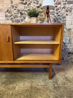 Dänisches Vintage Sideboard aus Teak von Nils Jonsson für Troeds, 1960er