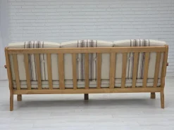 Dänisches Vintage 3-Sitzer Sofa aus Wolle & Eichenholz in Beige, 1970er