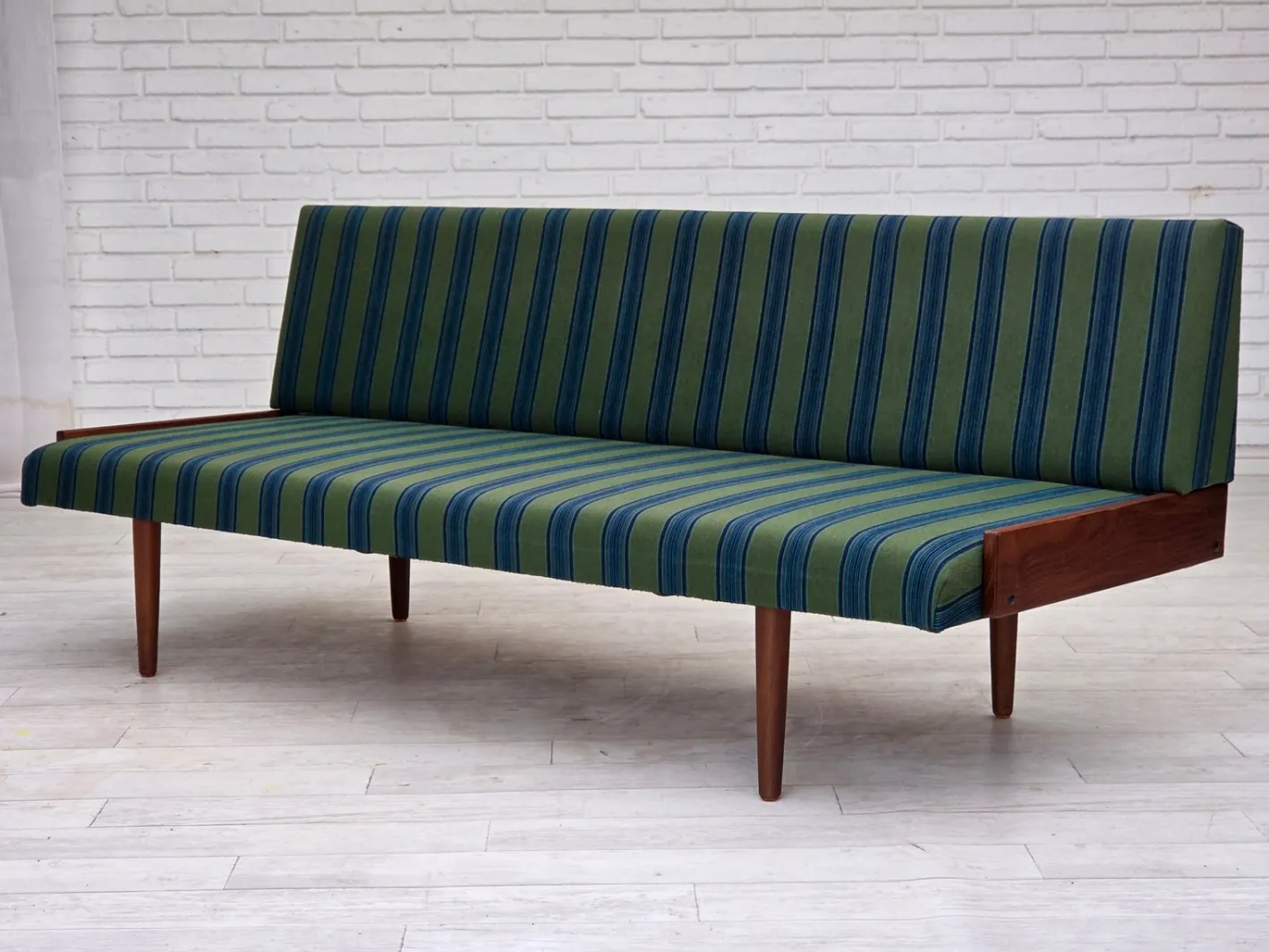Dänisches Vintage Tagesbett aus Wolle & Teakholz, 1970er