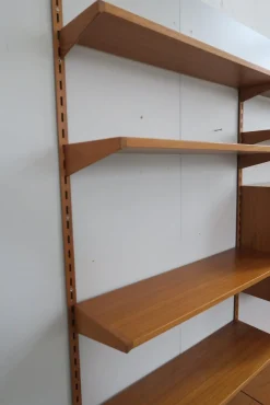 Dänisches Wandregal aus Teak von FM Møbler, 1960er