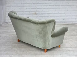 Dänisches Zwei-Sitzer Sofa in Hellgrünem Möbel Velours, 1960er