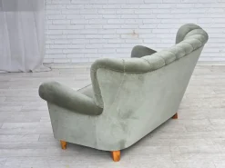 Dänisches Zwei-Sitzer Sofa in Hellgrünem Möbel Velours, 1960er