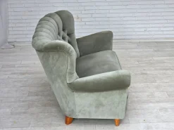 Dänisches Zwei-Sitzer Sofa in Hellgrünem Möbel Velours, 1960er