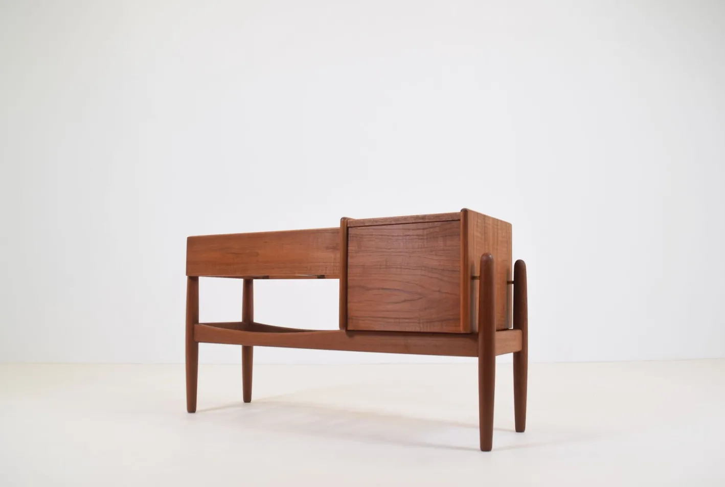 Dänische Teak Möbel mit Pflanzer von Arne Wahl Iversen für Vinde Møbelfabrik, 1961