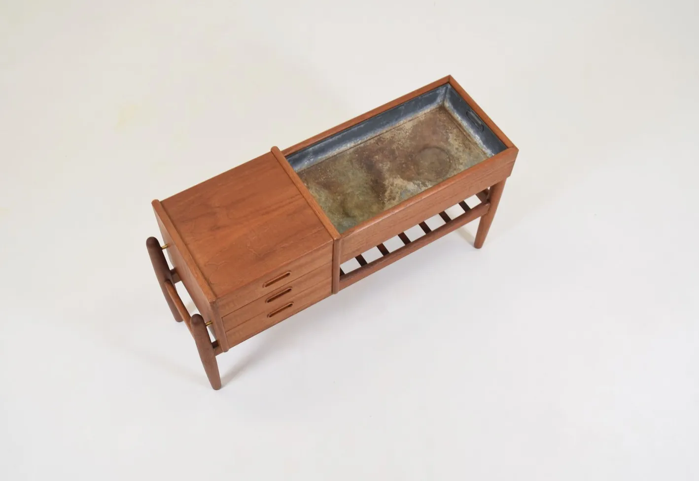 Dänische Teak Möbel mit Pflanzer von Arne Wahl Iversen für Vinde Møbelfabrik, 1961