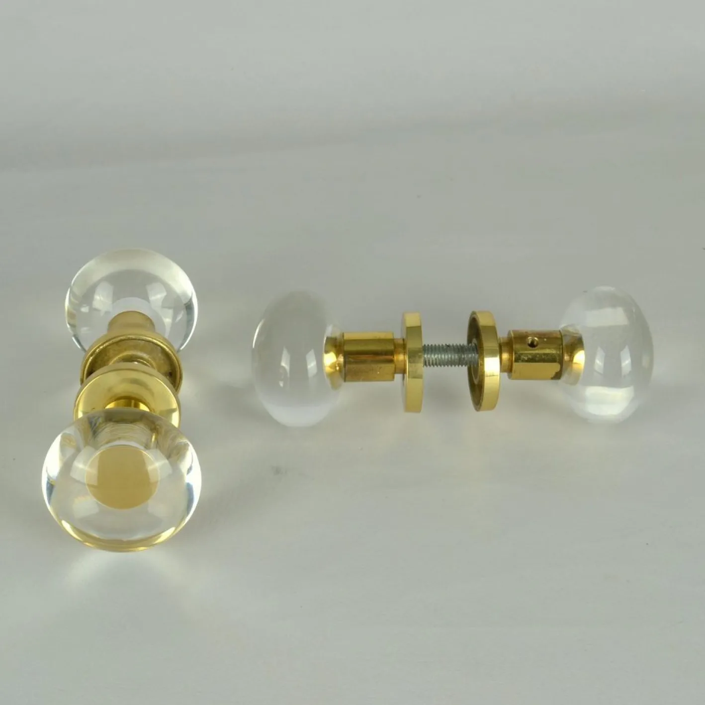 Doppelte runde Push & Pull Türgriffe aus Acryl und Messing, 2 . Set
