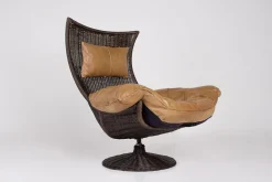 Drehbarer Sessel aus Rattan & Leder von Gerard Van Den Berg, 1970er