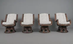 Drehbare und neigbare Rattansessel, Hocker & Couchtisch, Italien, 1960er, 6 . Set