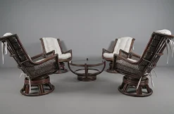 Drehbare und neigbare Rattansessel, Hocker & Couchtisch, Italien, 1960er, 6 . Set