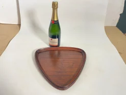 Dreieckige braune Servierplatte oder Tablett aus Holz, 1960er