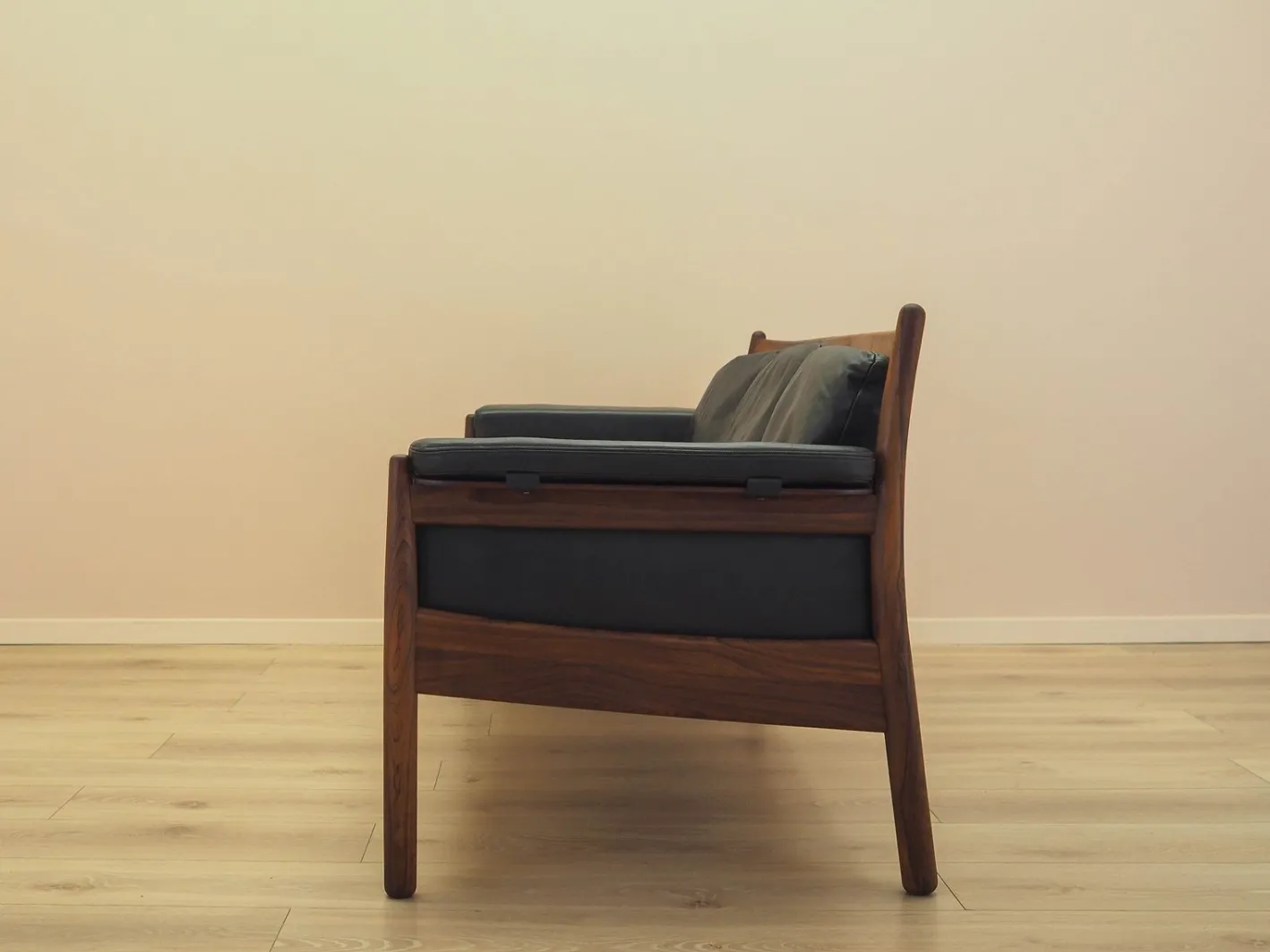 Drei-Sitzer Sofa aus Palisander und Leder von Gunnar Myrstrand für Källemo, 1960er