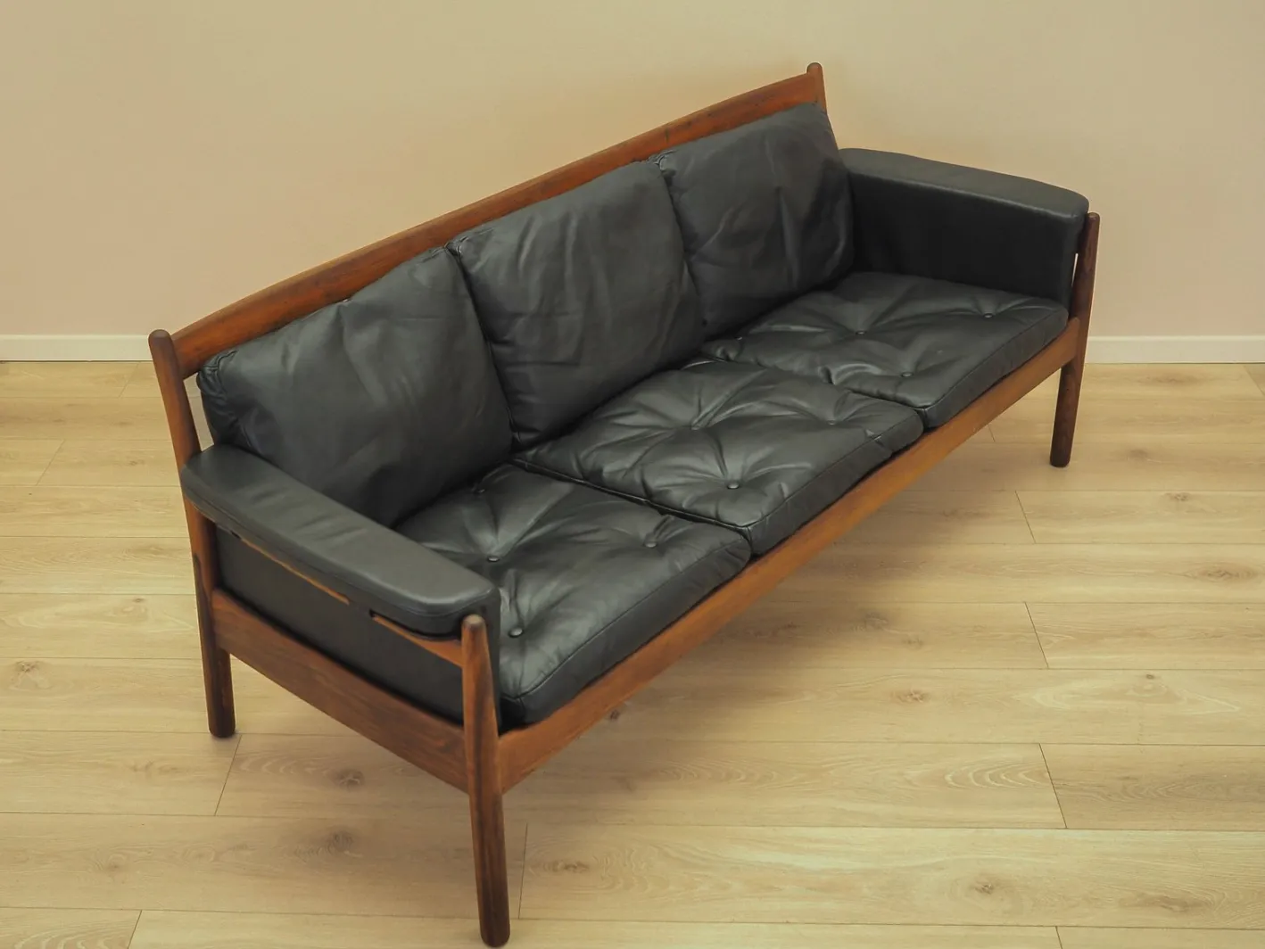 Drei-Sitzer Sofa aus Palisander und Leder von Gunnar Myrstrand für Källemo, 1960er